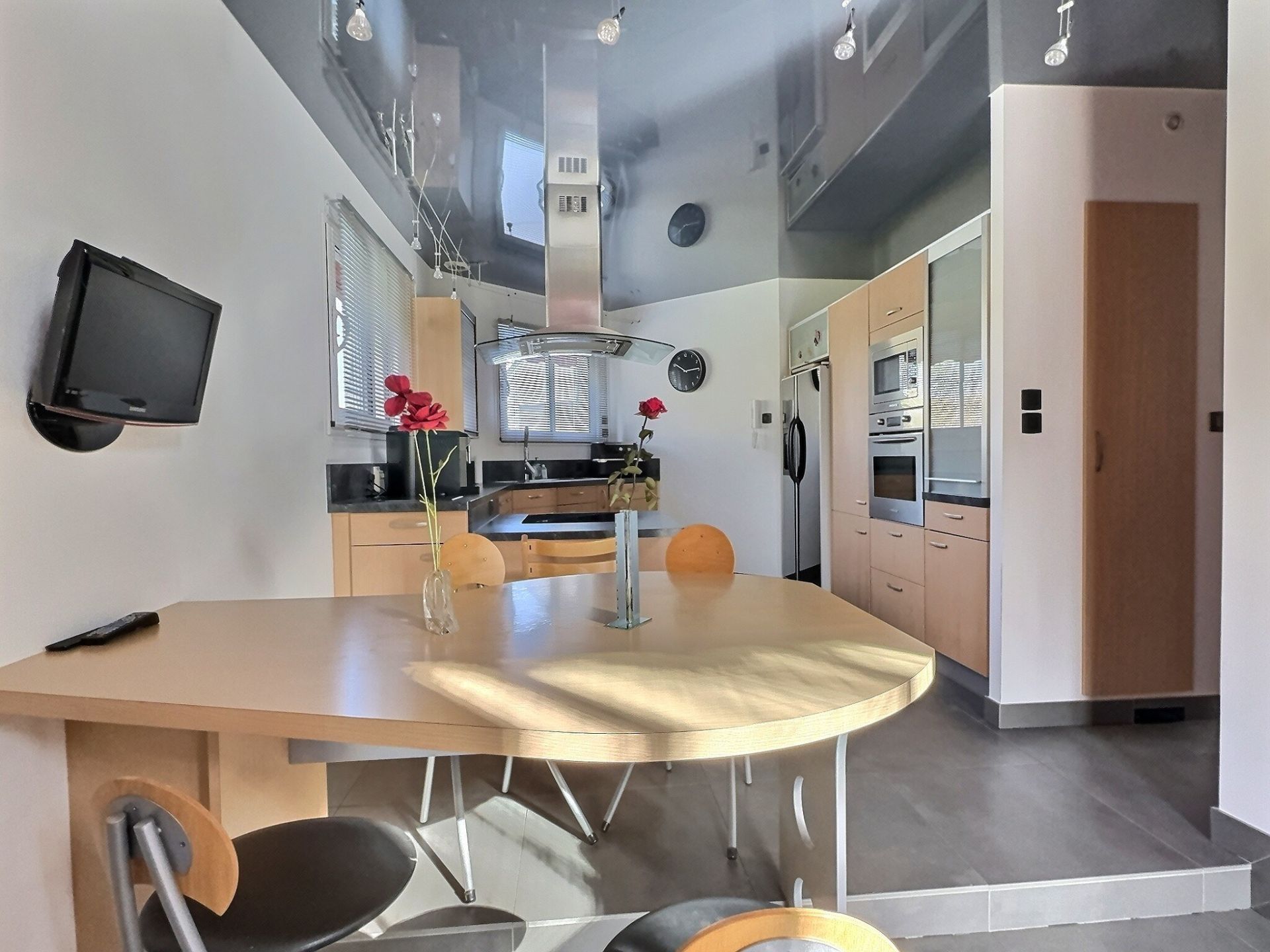 house 7 Rooms for sale on LA CHAPELLE ST MESMIN (45380)