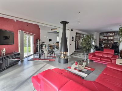 Sale House La Chapelle-Saint-Mesmin 7&nbsp;Rooms 202&nbsp;m²