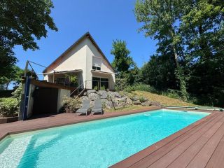 house 7 Rooms for sale on LA CHAPELLE ST MESMIN (45380)