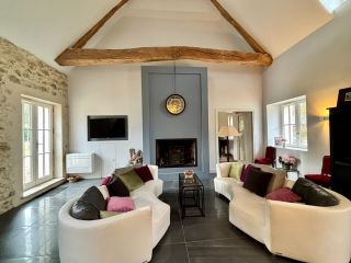 maison 17 Pièces en vente sur VEIGNE (37250)