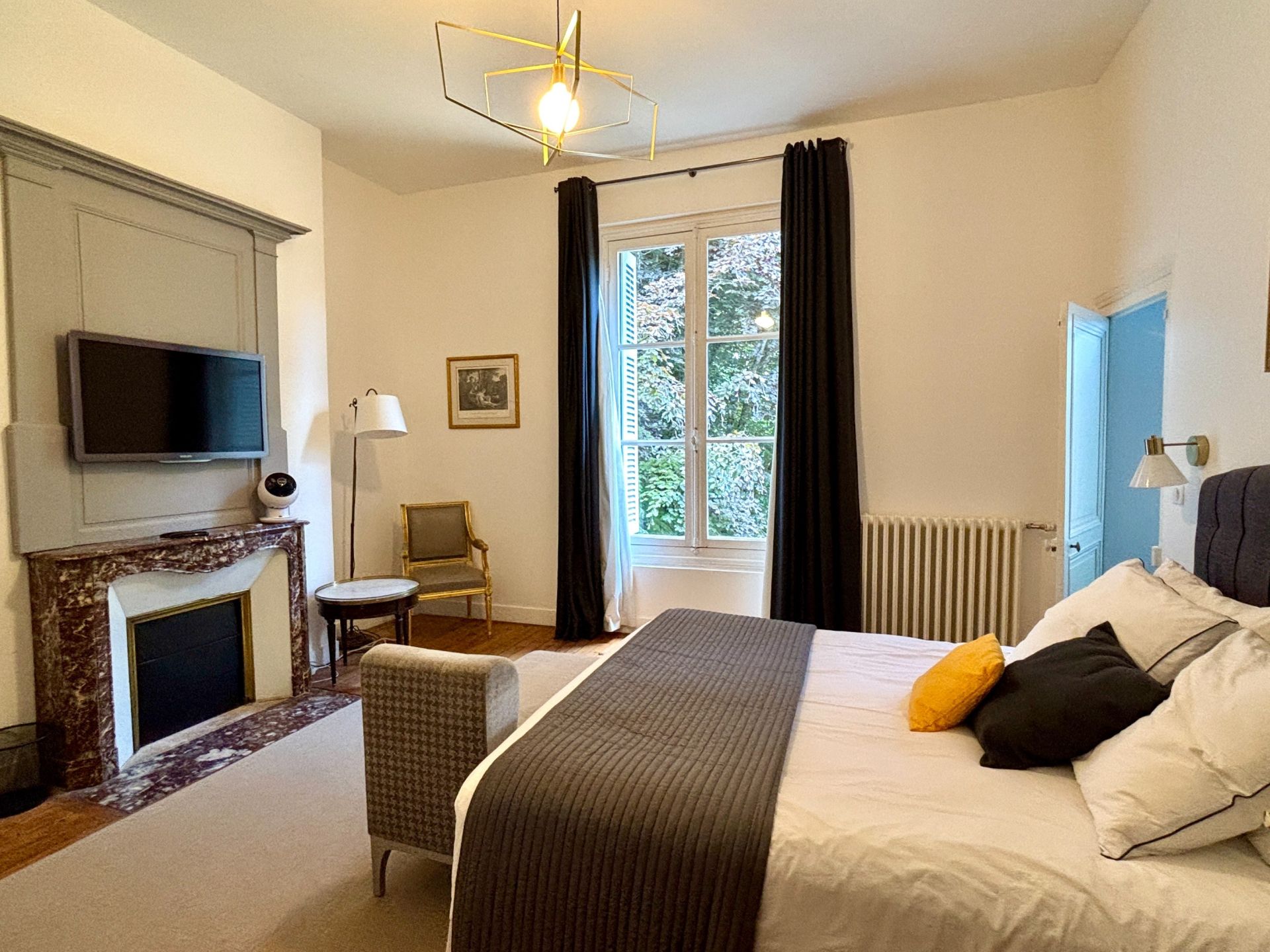 mansion (hôtel particulier) 16 Rooms for sale on TOURS (37000)