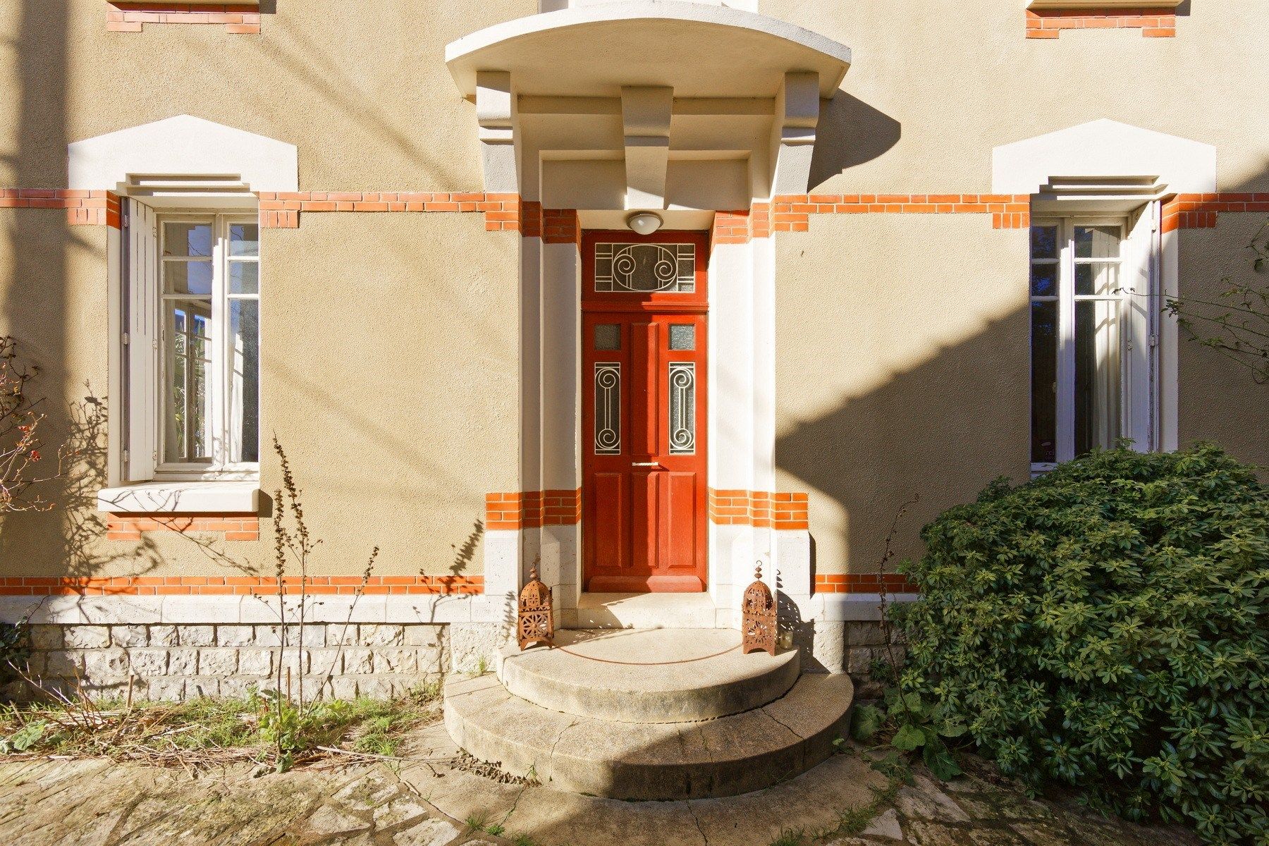 house 17 Rooms for sale on ST JEAN DE BRAYE (45800)