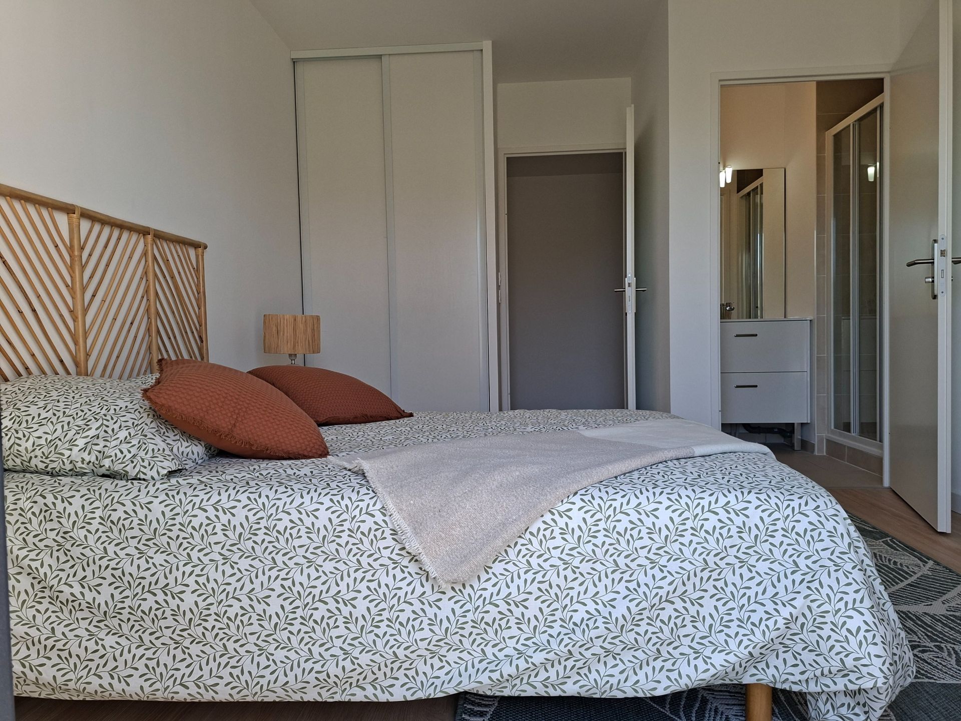 apartment 4 Rooms for sale on ORLEANS (45000)