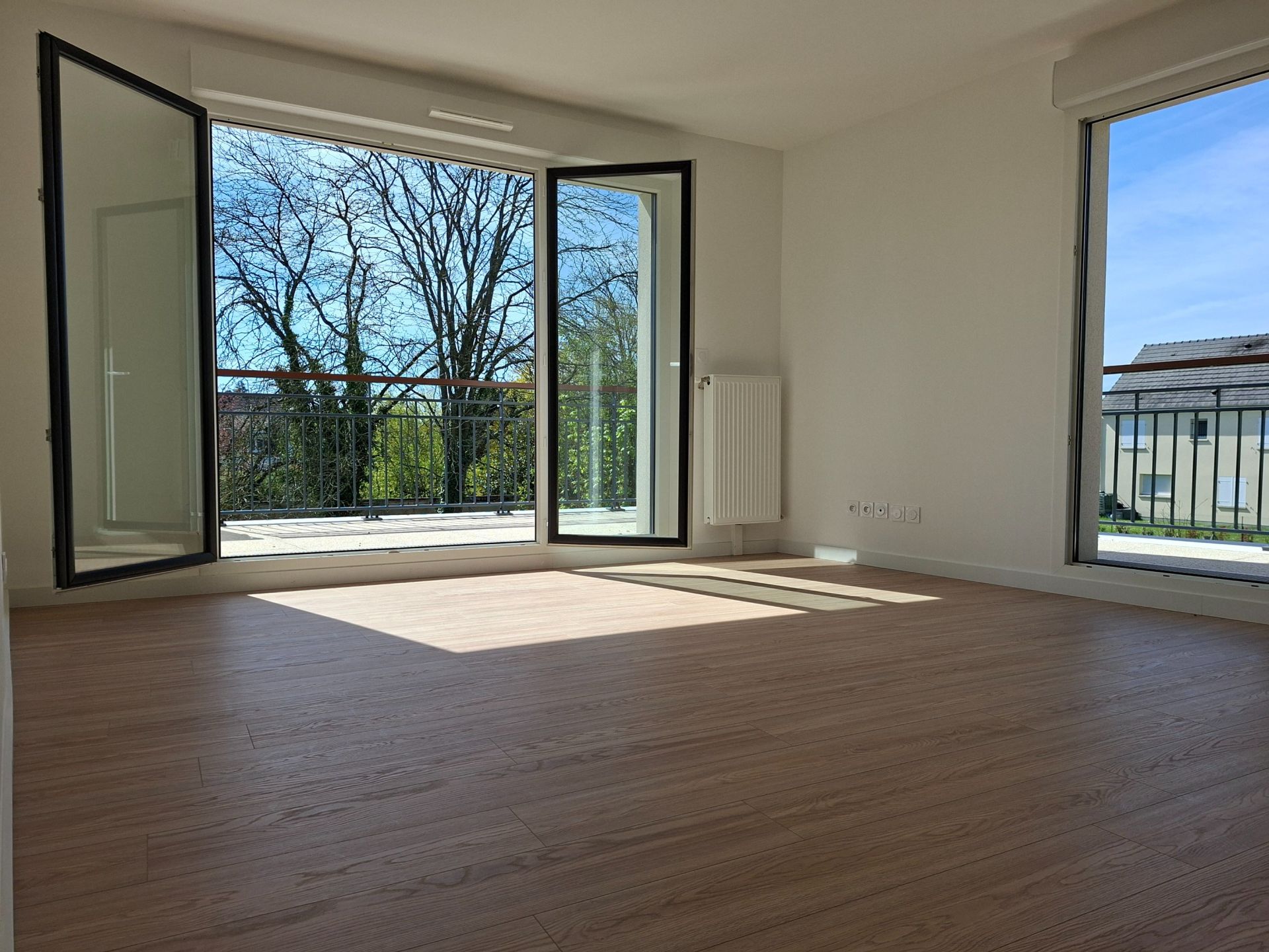 apartment 4 Rooms for sale on ORLEANS (45000)