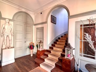 apartment 8 Rooms for sale on TOURS (37000)