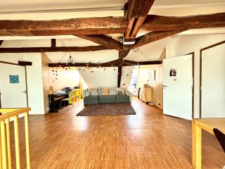 apartment 8 Rooms for sale on TOURS (37000)