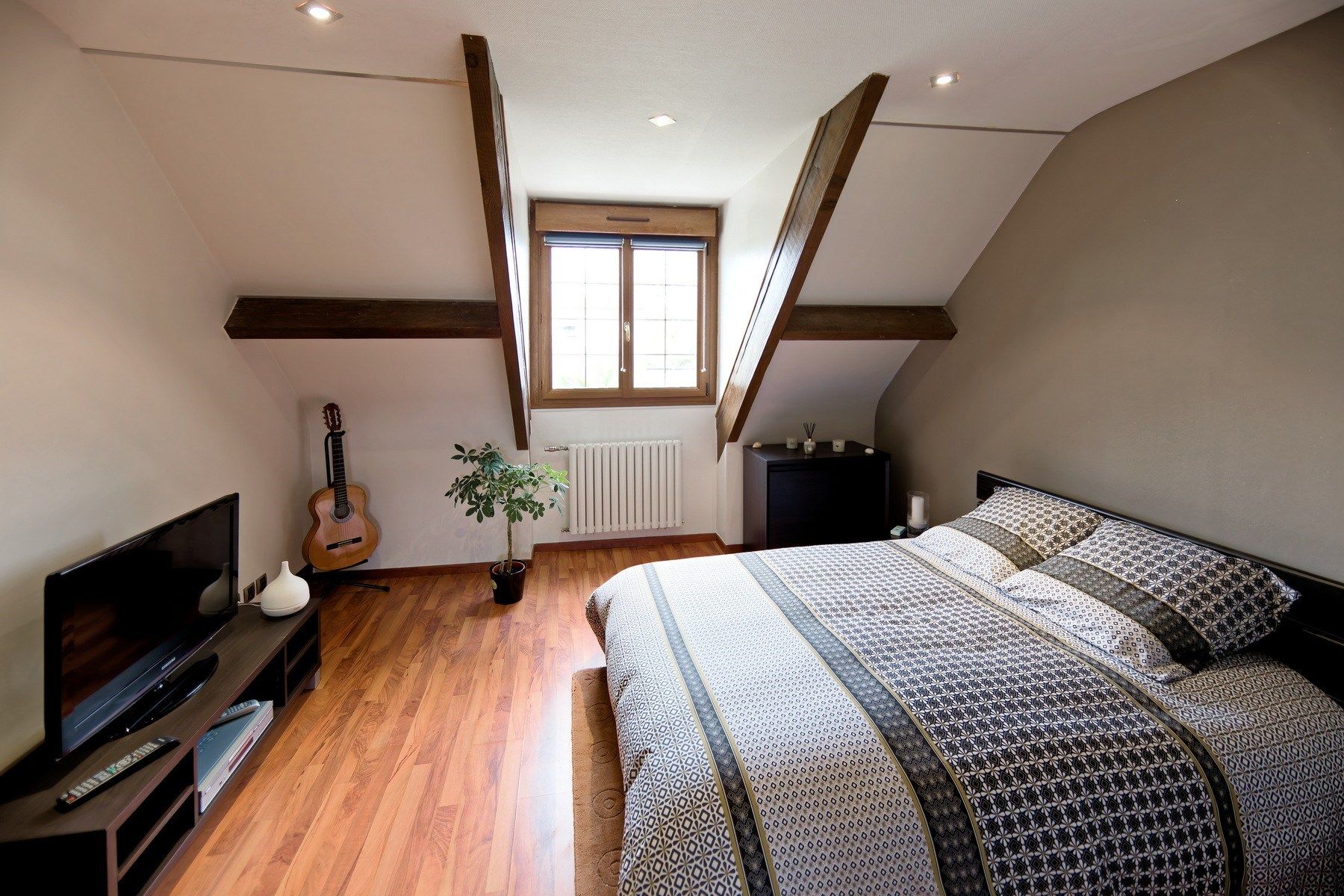 maison 7 Pièces en vente sur FLEURY LES AUBRAIS (45400)