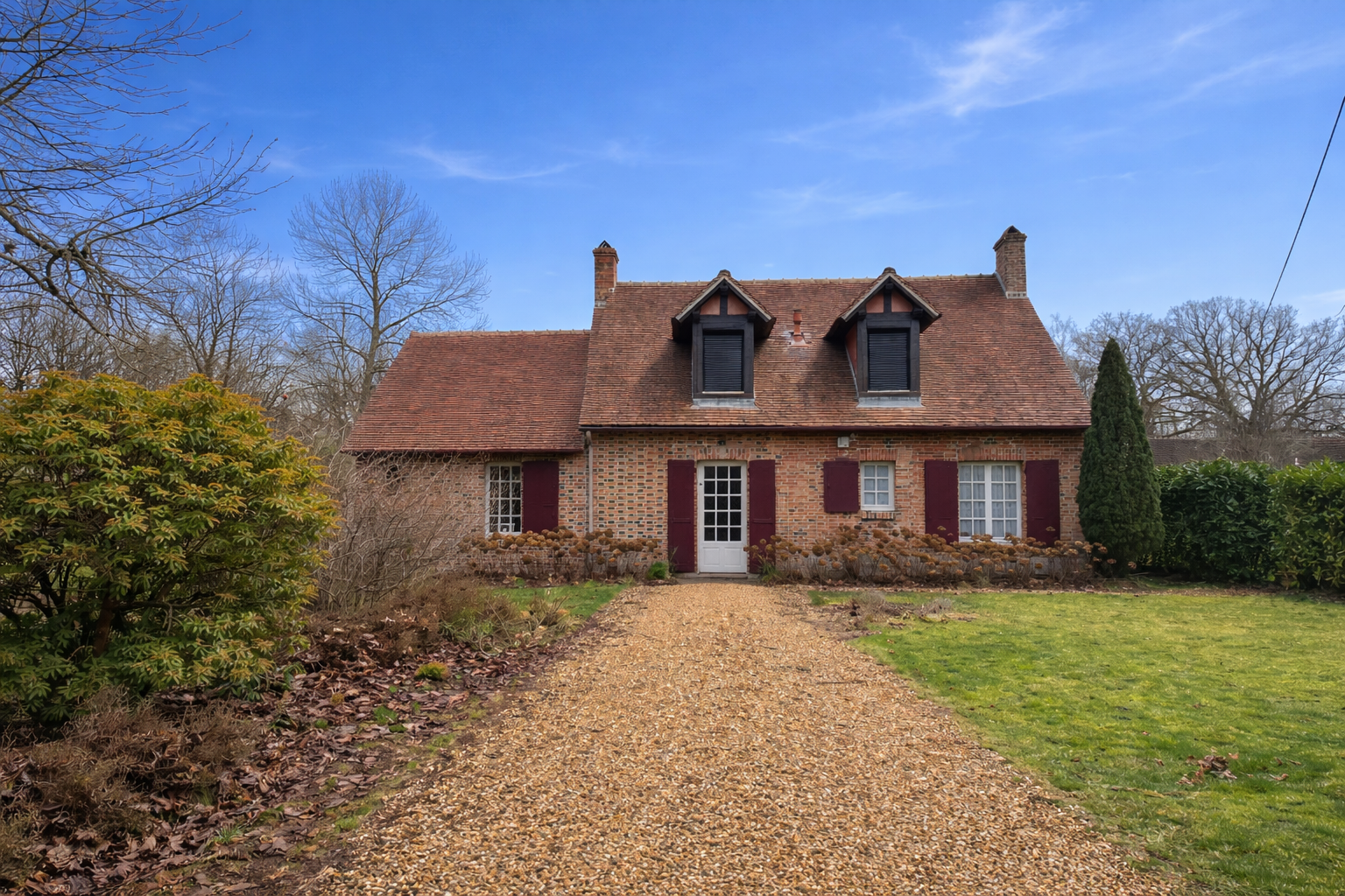house 5 Rooms for sale on CHAUMONT SUR THARONNE (41600)