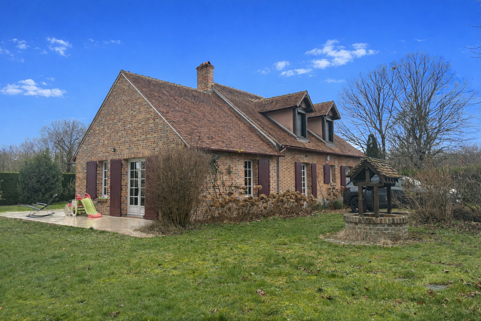 house 5 Rooms for sale on CHAUMONT SUR THARONNE (41600)