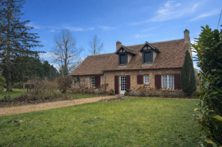 house 5 Rooms for sale on CHAUMONT SUR THARONNE (41600)