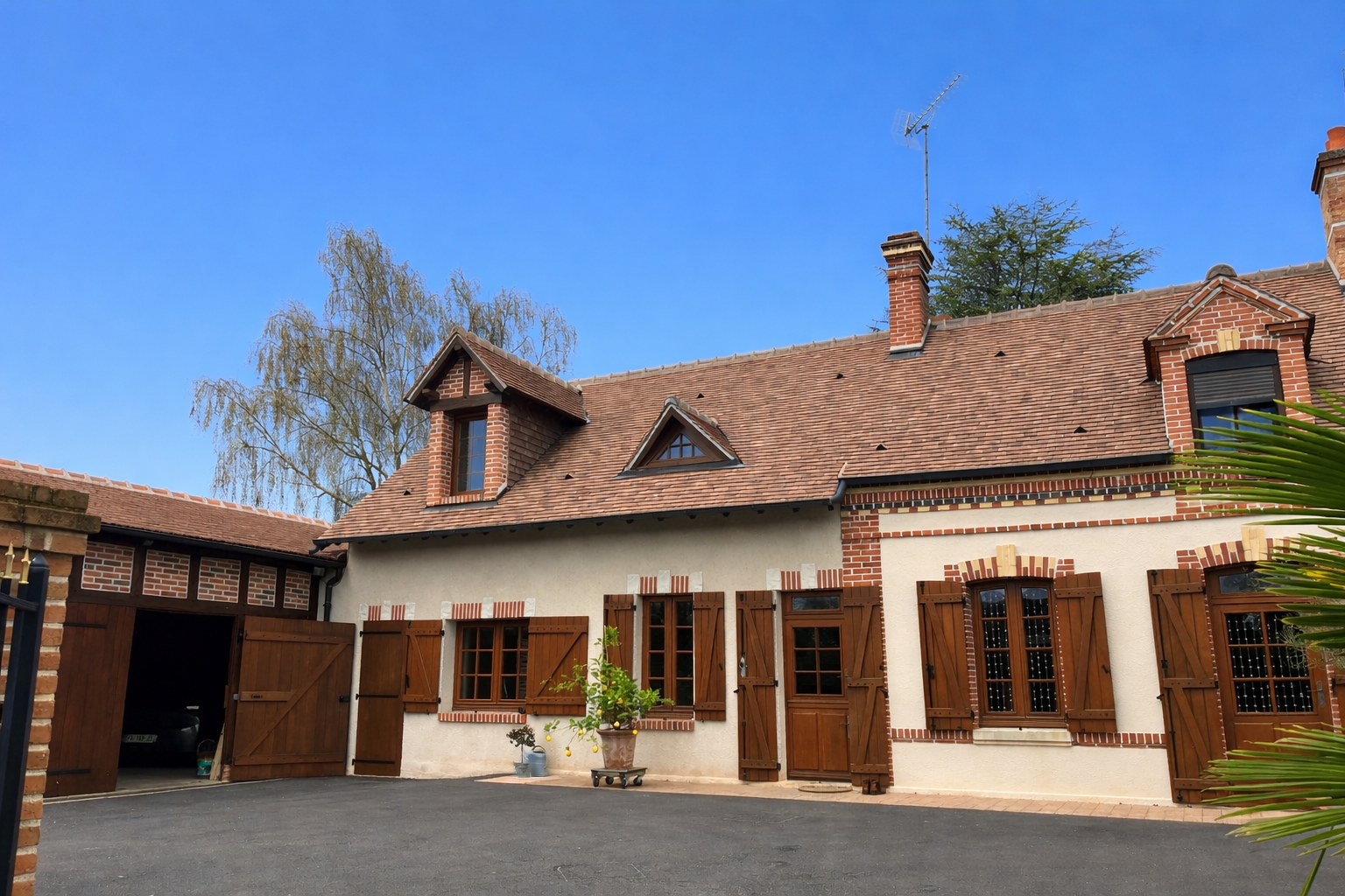 house 6 Rooms for sale on NEUNG SUR BEUVRON (41210)