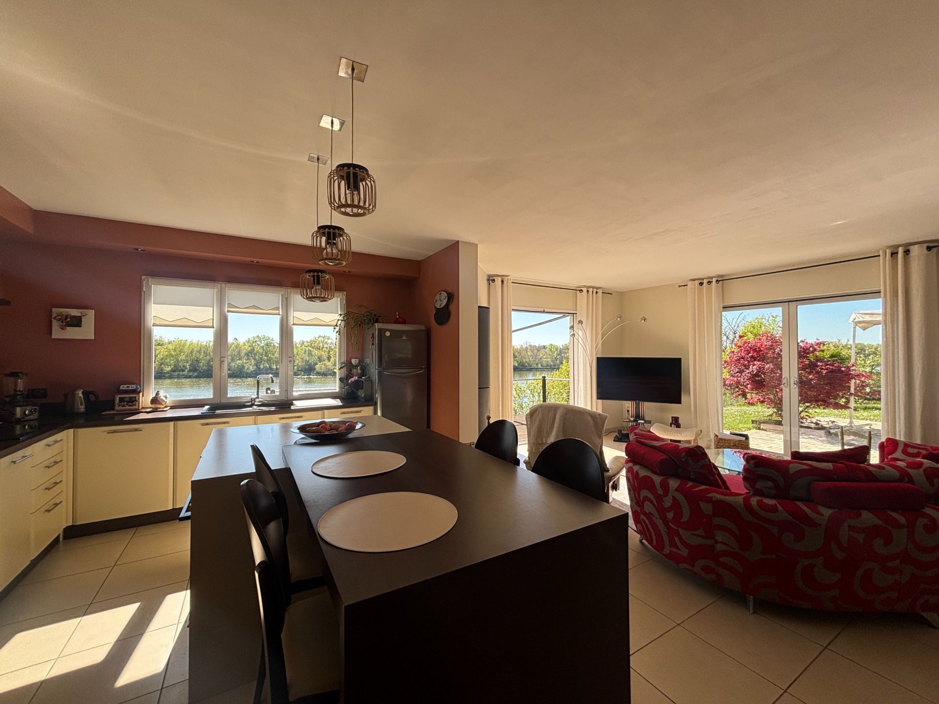 house 5 Rooms for sale on MEUNG SUR LOIRE (45130)