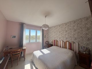 house 5 Rooms for sale on MEUNG SUR LOIRE (45130)