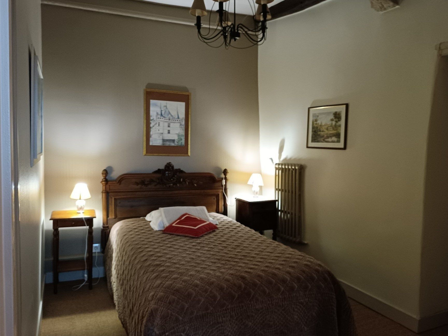 house 12 Rooms for sale on BLOIS (41000)