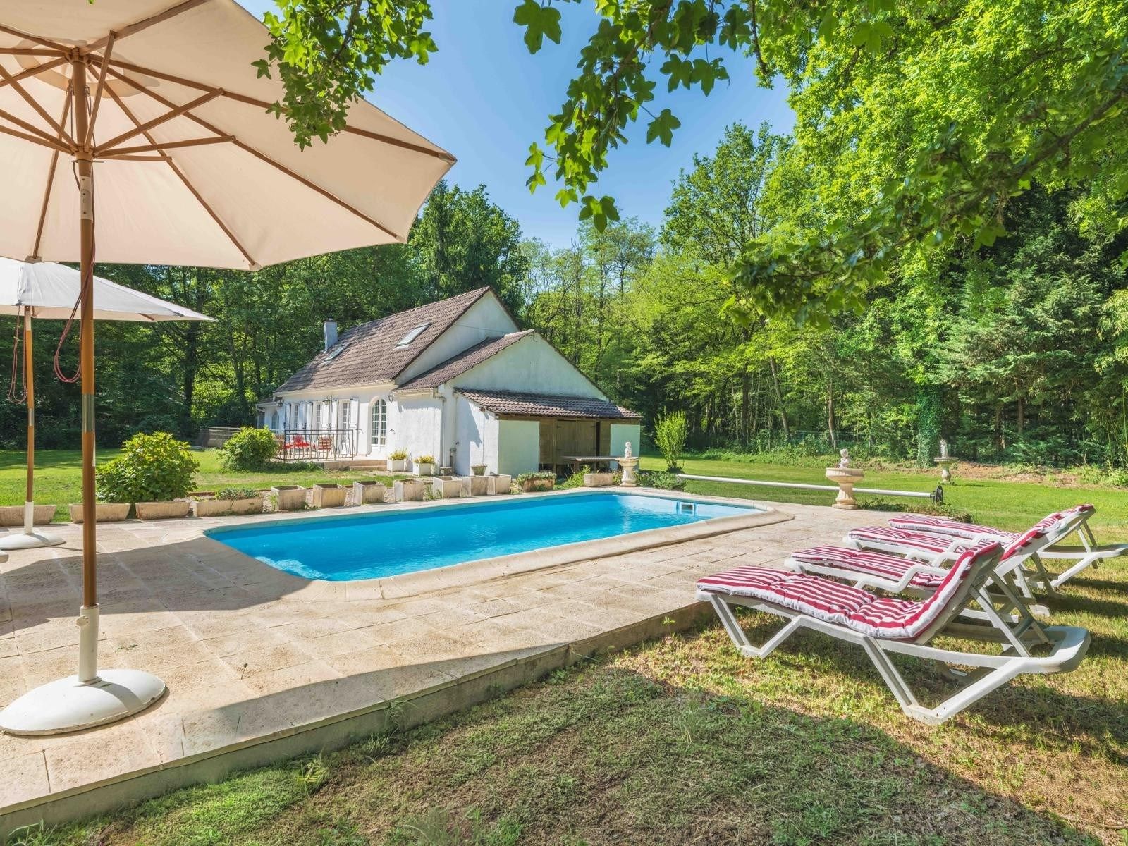 house 5 Rooms for sale on LA SELLE EN HERMOY (45210)