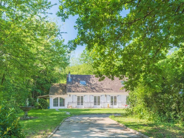 house 5 Rooms for sale on LA SELLE EN HERMOY (45210)