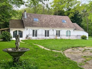 house 5 Rooms for sale on LA SELLE EN HERMOY (45210)