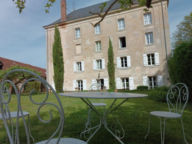 mill 8 Rooms for sale on VENDOME (41100)
