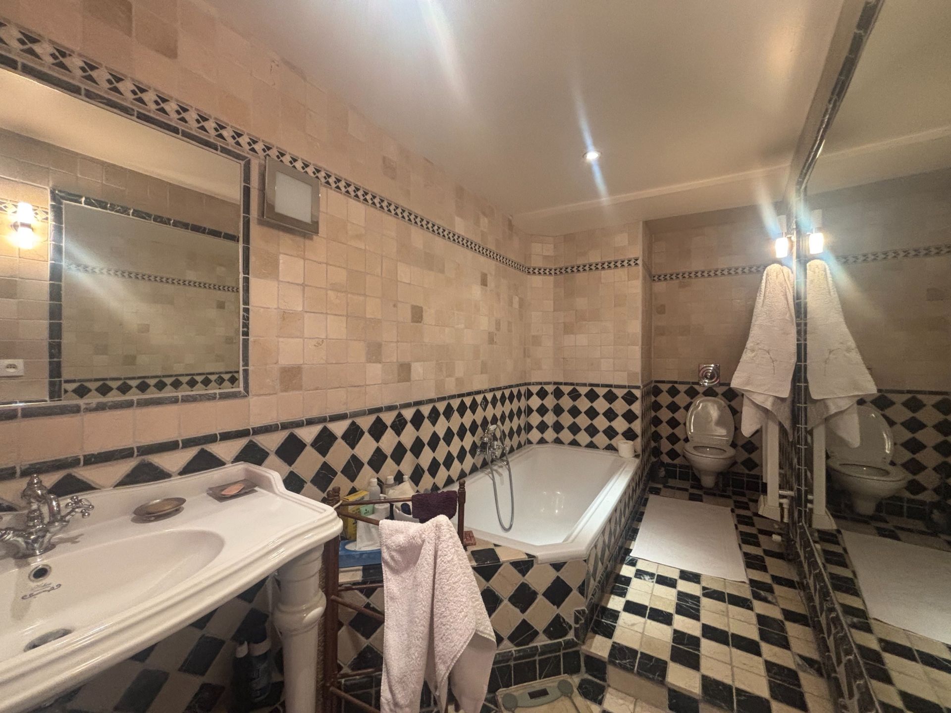 house 6 Rooms for sale on ORLEANS (45000)