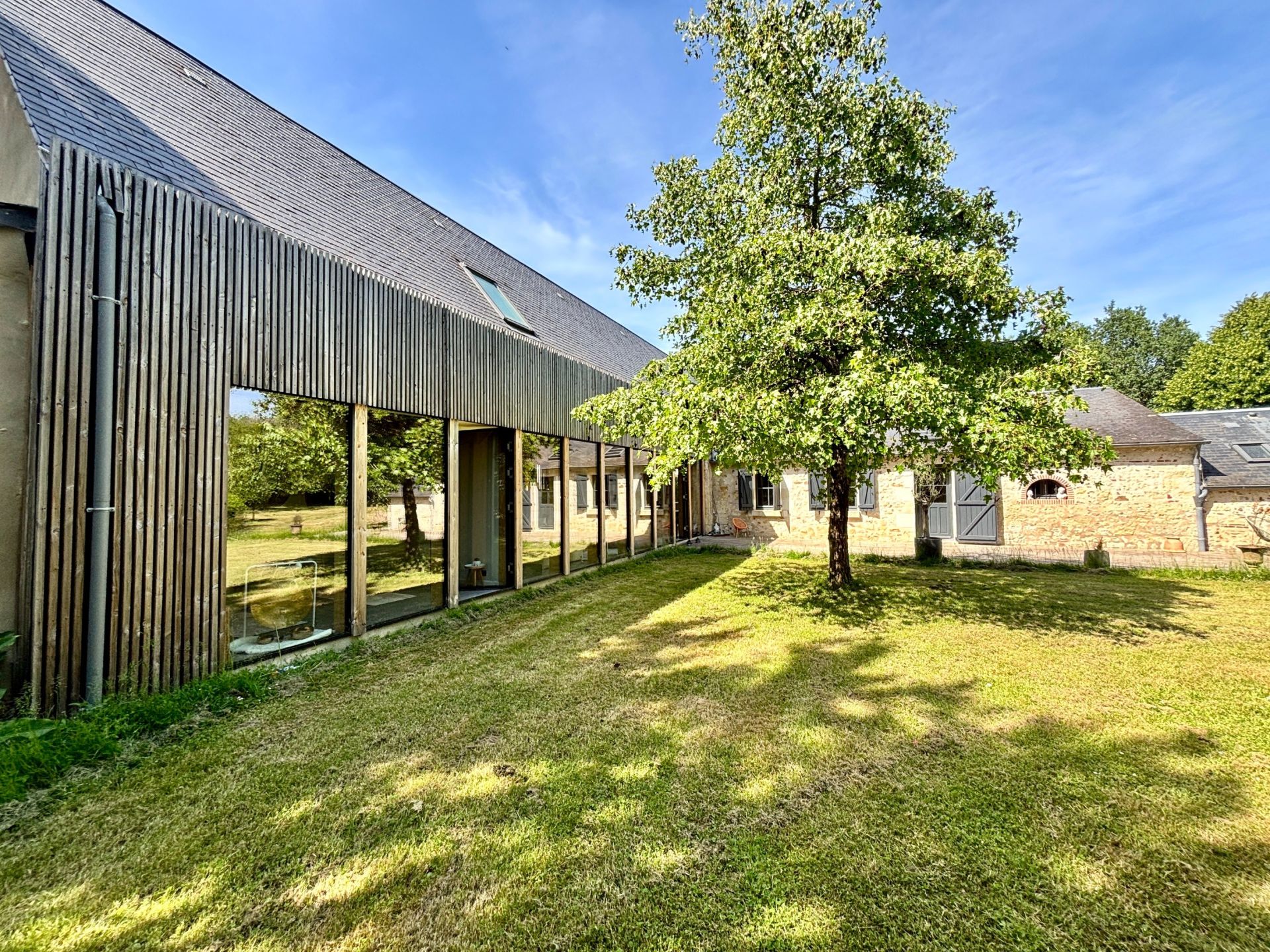 house 7 Rooms for sale on VOUVRAY (37210)