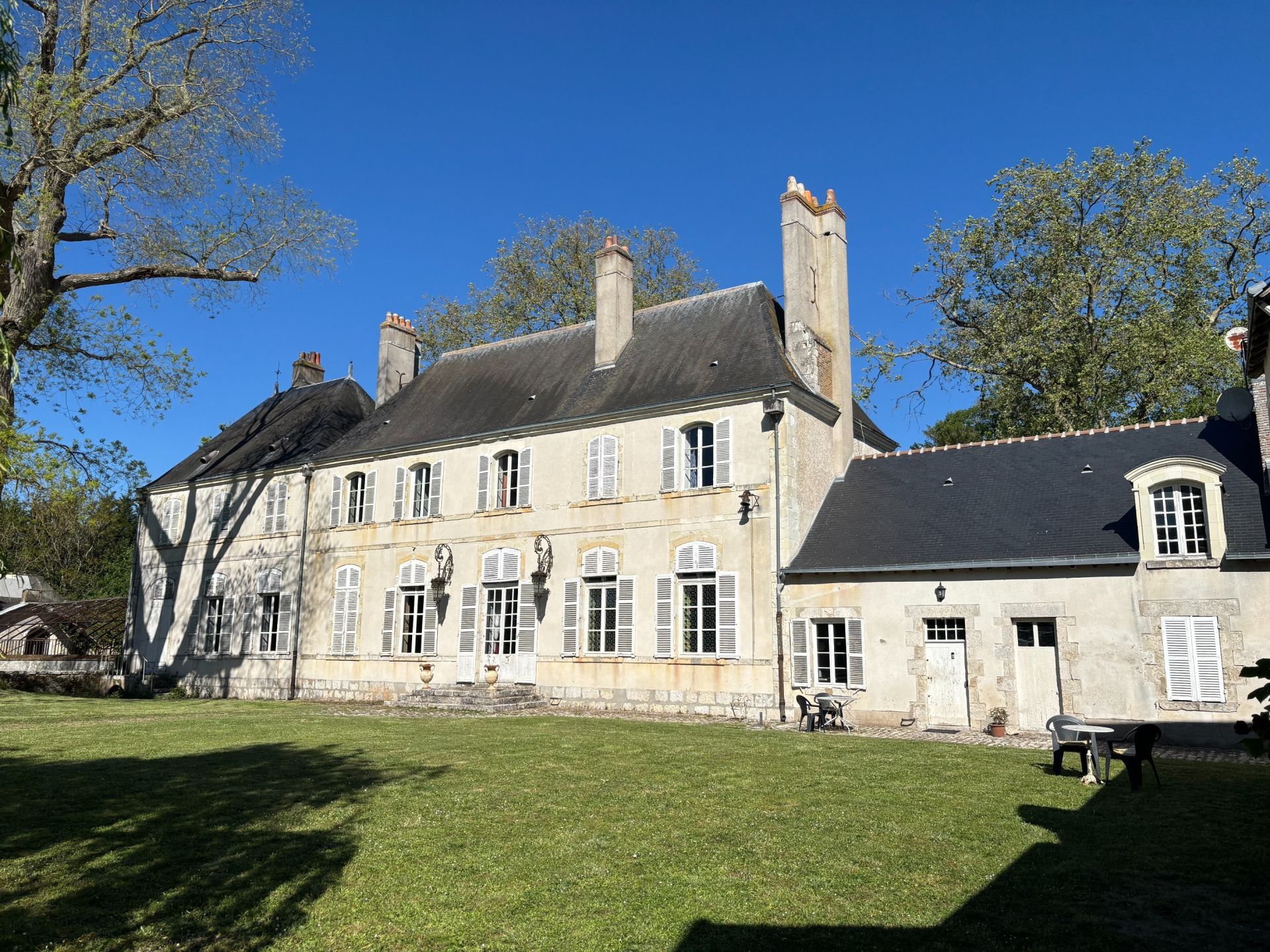 castle 22 Rooms for sale on MEUNG SUR LOIRE (45130)