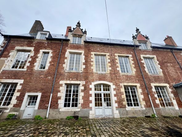 Vente Maison Orléans 20&nbsp;Pièces 1300&nbsp;m²