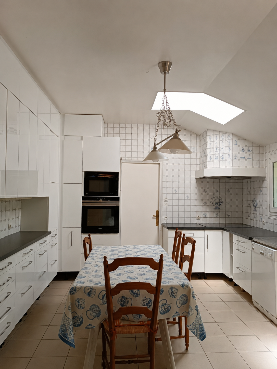 house 12 Rooms for sale on BLOIS (41000)