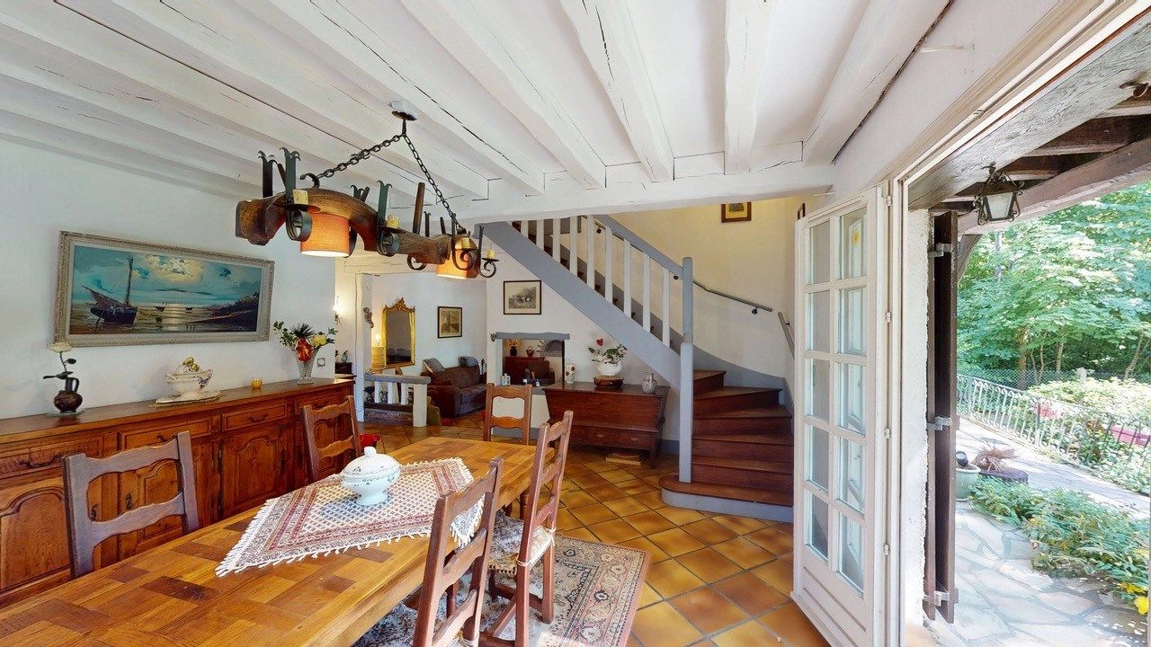 house 5 Rooms for sale on ORLEANS (45100)