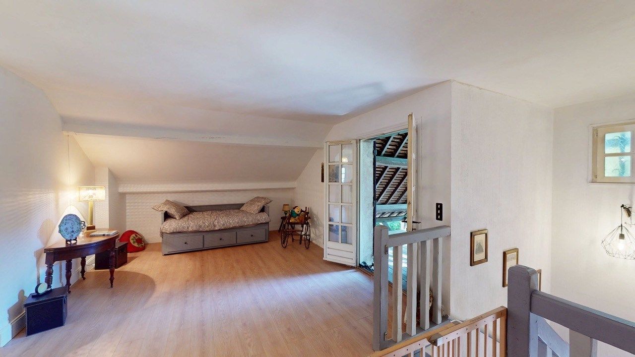 house 5 Rooms for sale on ORLEANS (45100)