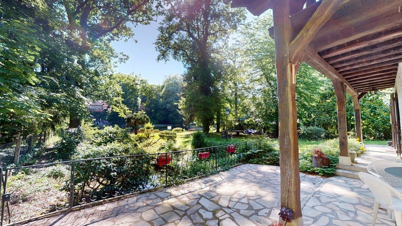 house 5 Rooms for sale on ORLEANS (45100)