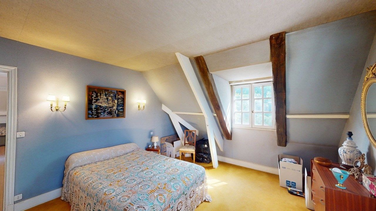 house 5 Rooms for sale on ORLEANS (45100)
