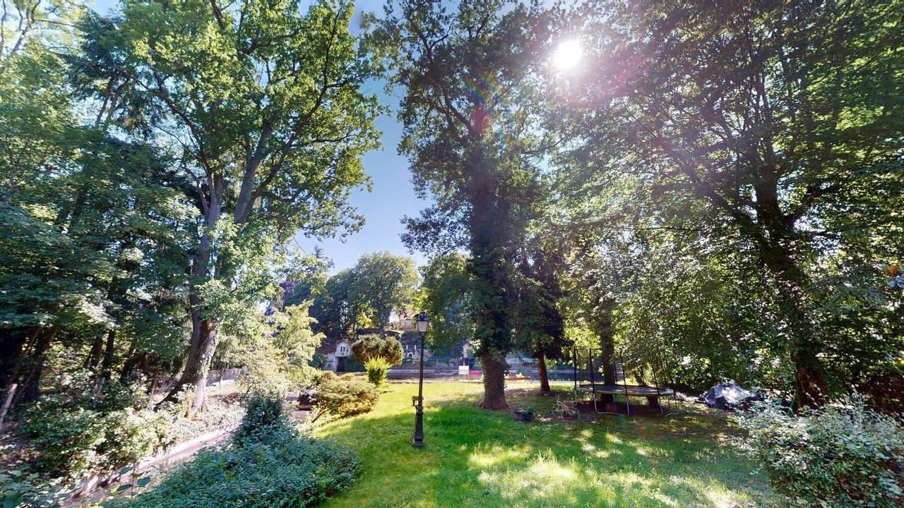 house 5 Rooms for sale on ORLEANS (45100)