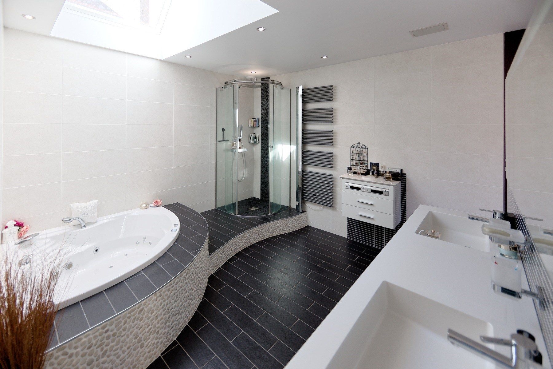 house 6 Rooms for sale on ORLEANS (45000)