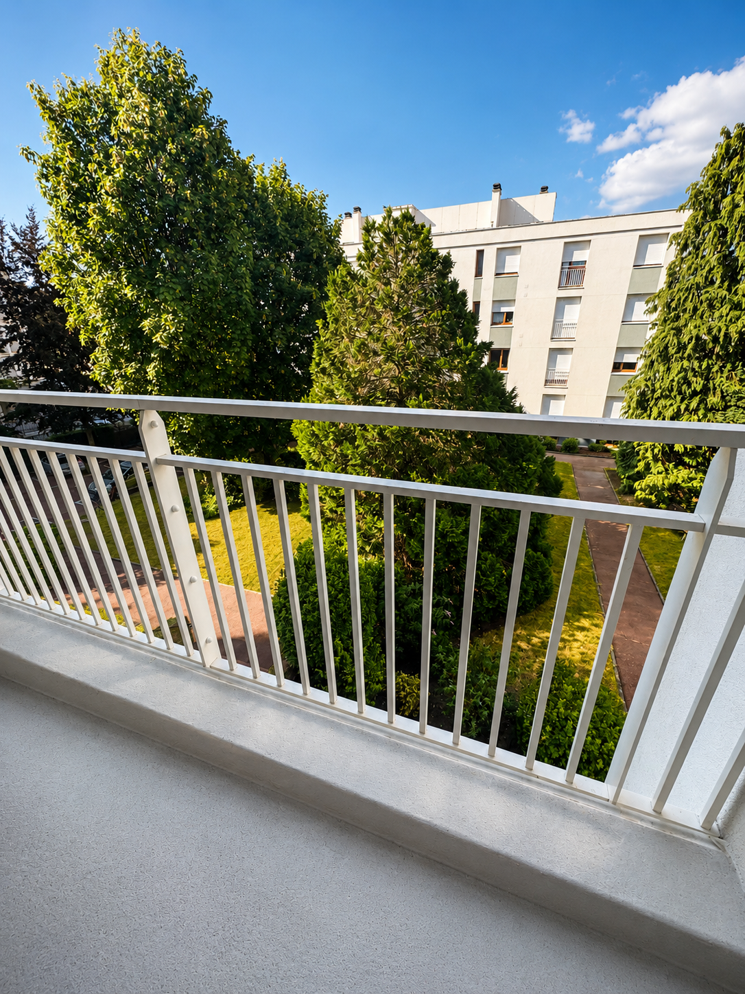 apartment 5 Rooms for sale on ORLEANS (45000)