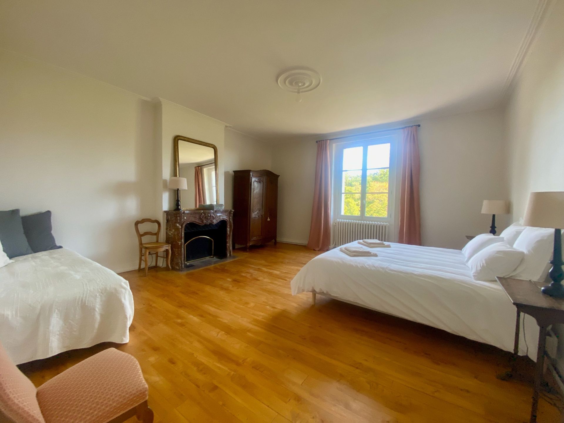 castle 14 Rooms for sale on CHINON (37500)