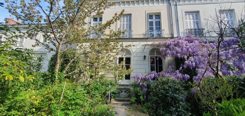 Vente Maison Tours 8&nbsp;Pièces 175&nbsp;m²