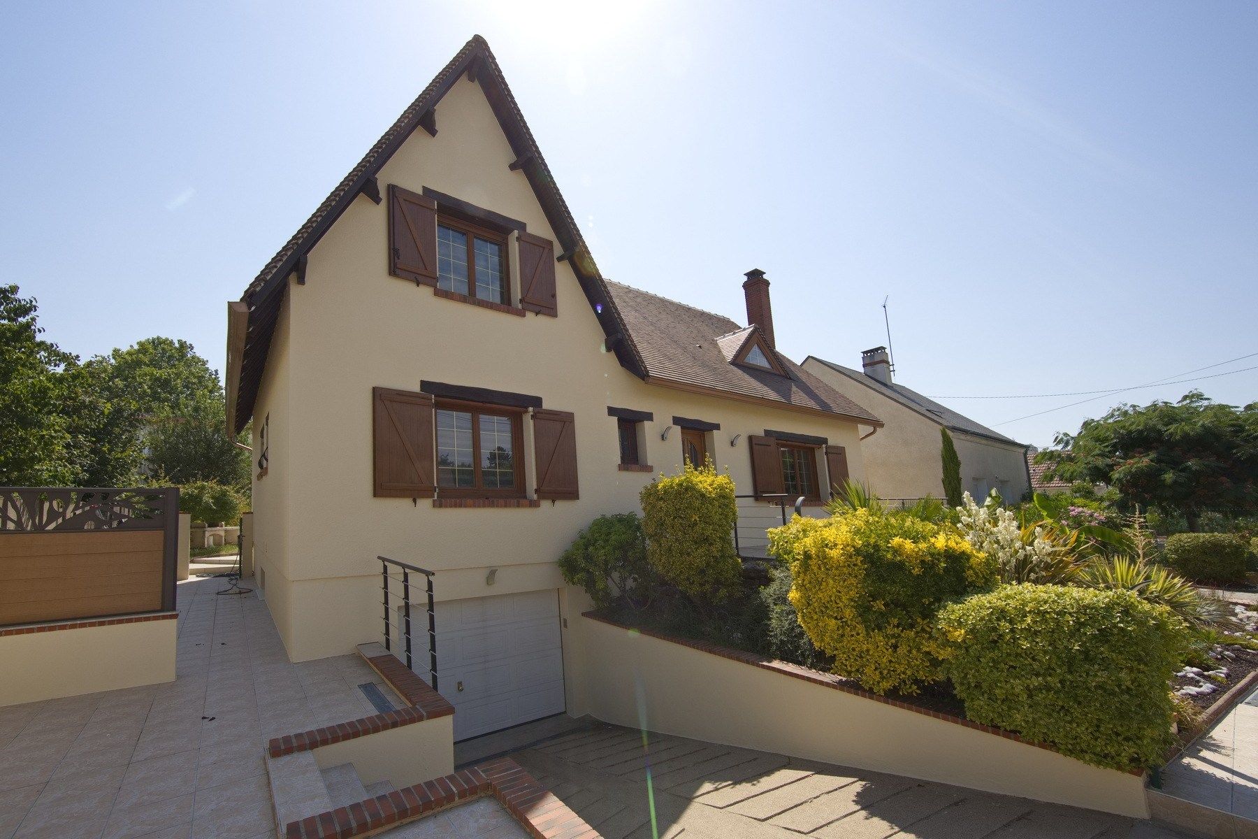house 7 Rooms for sale on FLEURY LES AUBRAIS (45400)