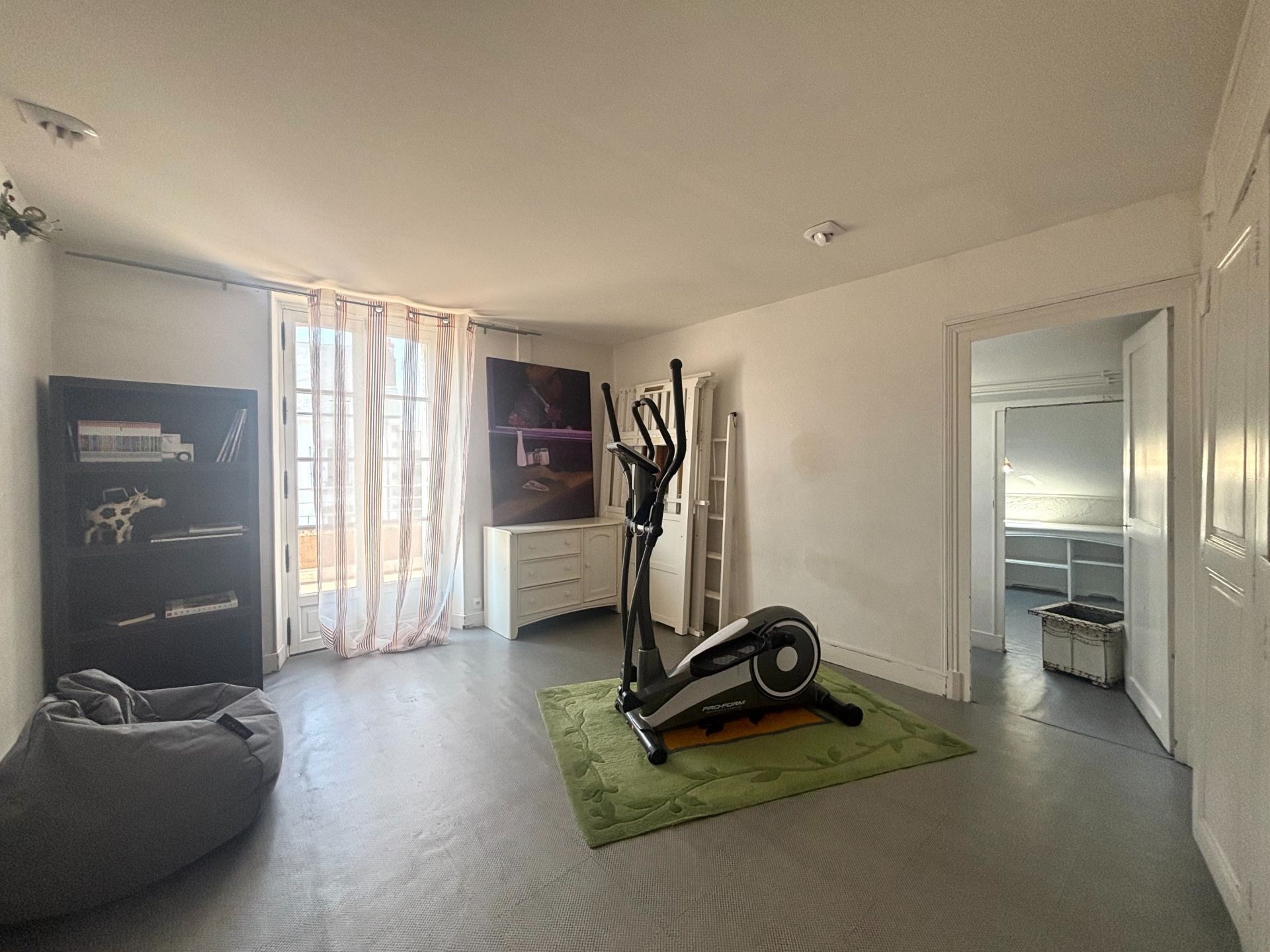 house 9 Rooms for sale on ORLEANS (45000)