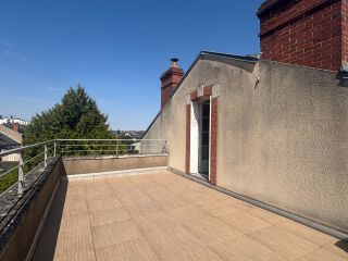 house 9 Rooms for sale on ORLEANS (45000)
