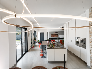 contemporary house 9 Rooms for sale on VINEUIL (41350)