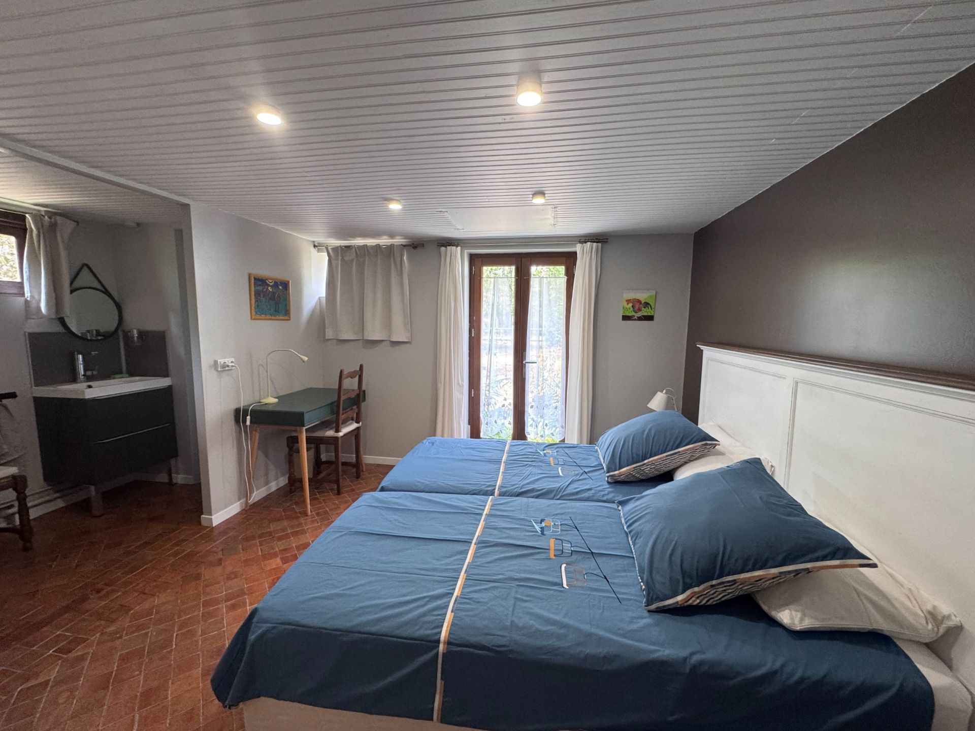 house 21 Rooms for sale on LIGNY LE RIBAULT (45240)