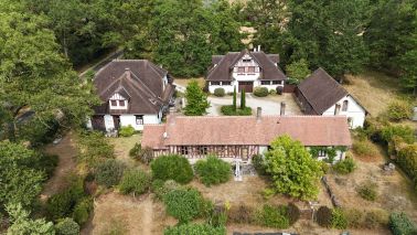 house 21 Rooms for sale on LIGNY LE RIBAULT (45240)