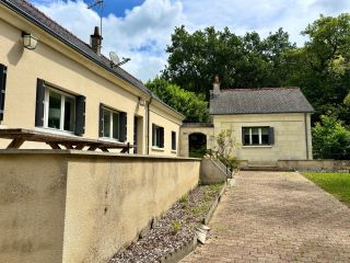 château 29 Pièces en vente sur BOURGUEIL (37140)