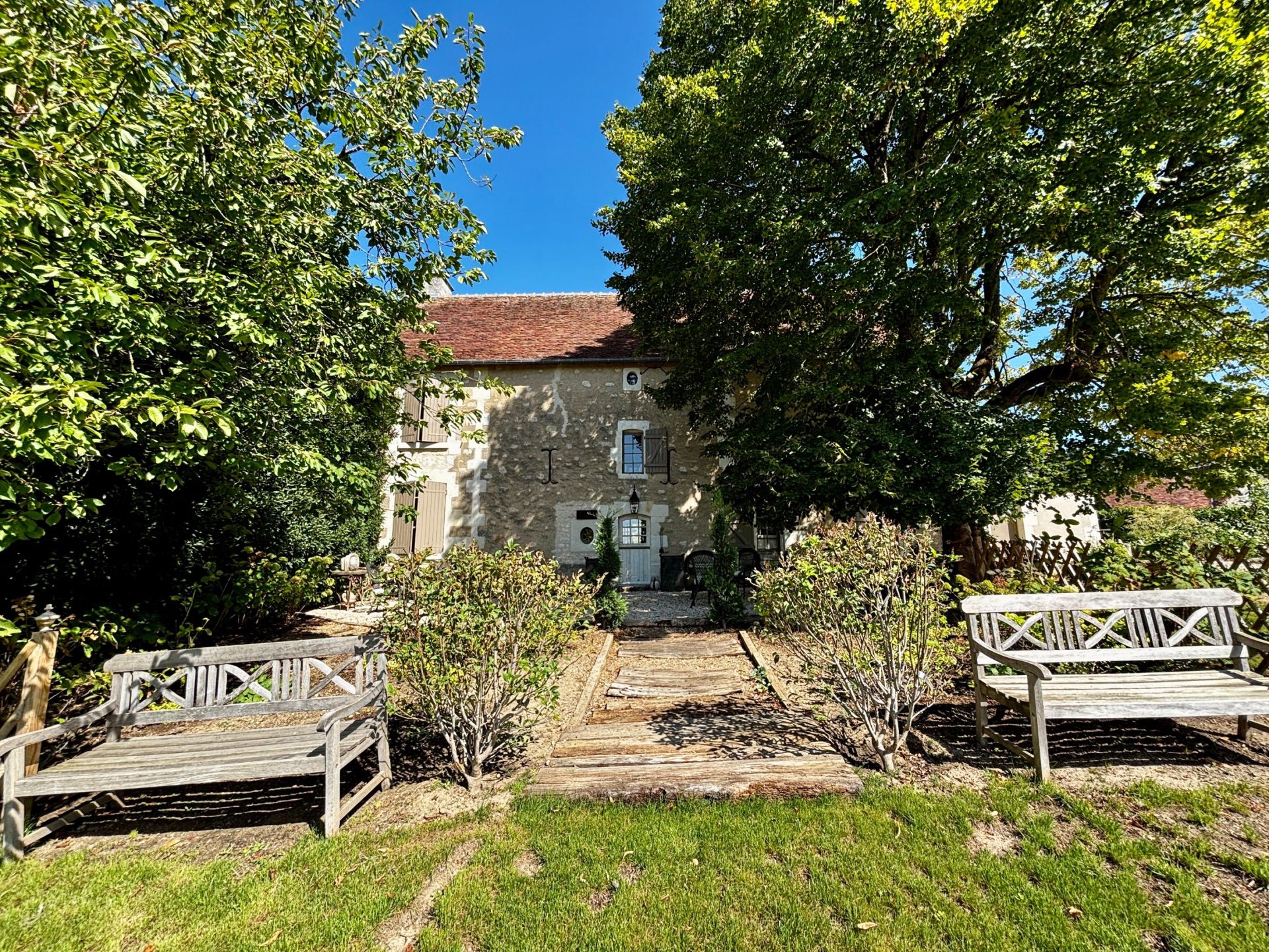 house 9 Rooms for sale on CUSSAY (37240)