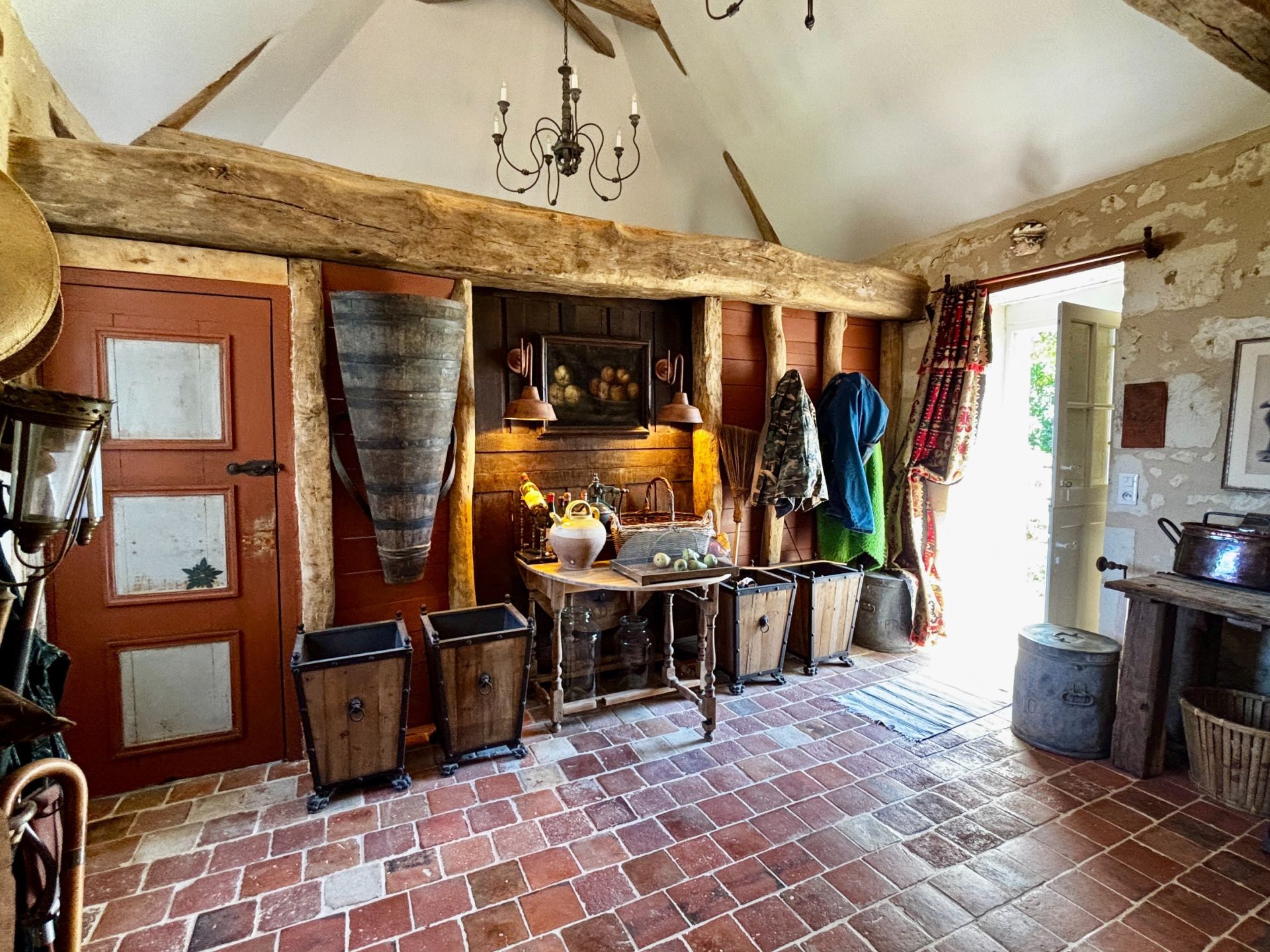 house 9 Rooms for sale on CUSSAY (37240)