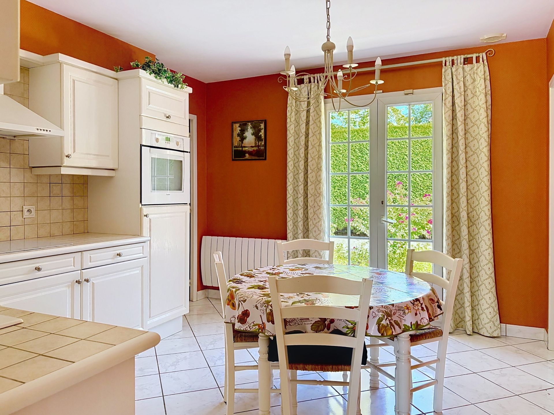 house 6 Rooms for sale on ORLEANS (45000)