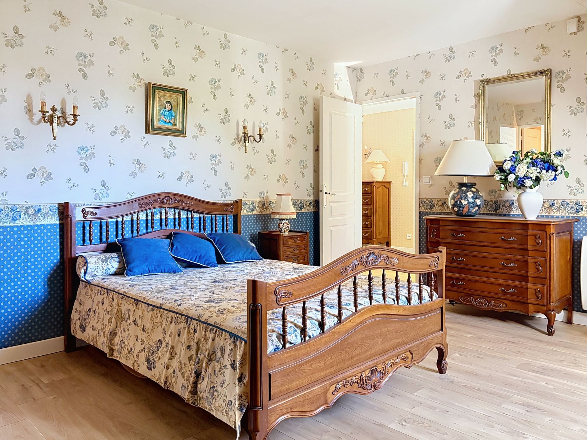 house 6 Rooms for sale on ORLEANS (45000)