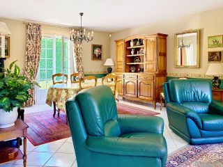 house 6 Rooms for sale on ORLEANS (45000)