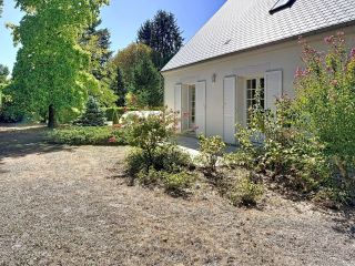 house 6 Rooms for sale on ORLEANS (45000)