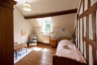 house 6 Rooms for sale on OLIVET (45160)